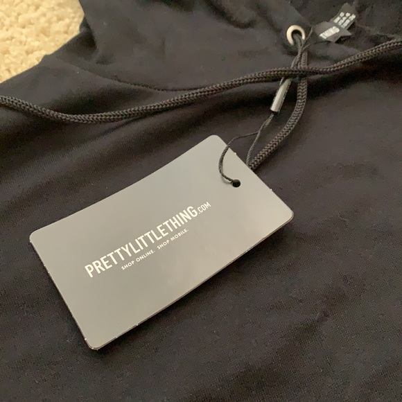 NWT PrettyLittleThing Cropped Hoodie Petite - Picture 5 of 5